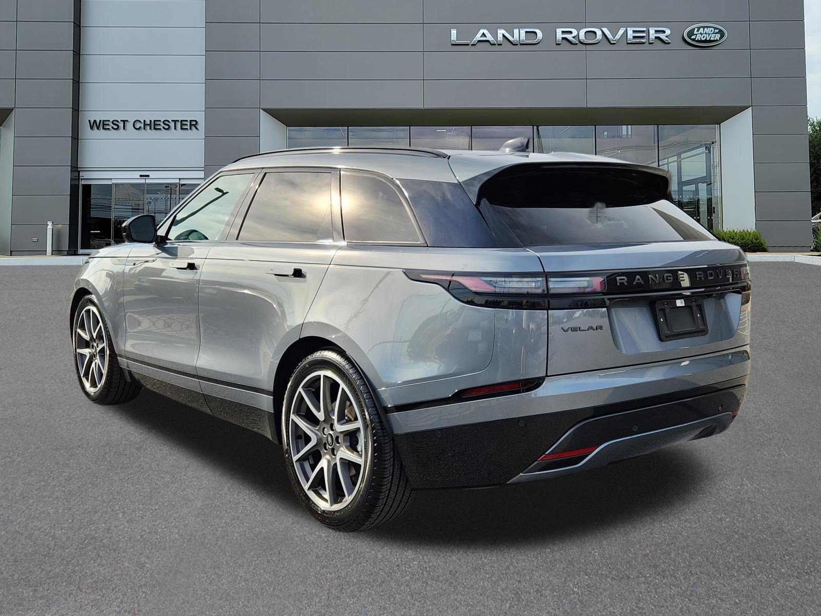 Certified 2026 Land Rover Range Rover Velar Dynamic SE image 3