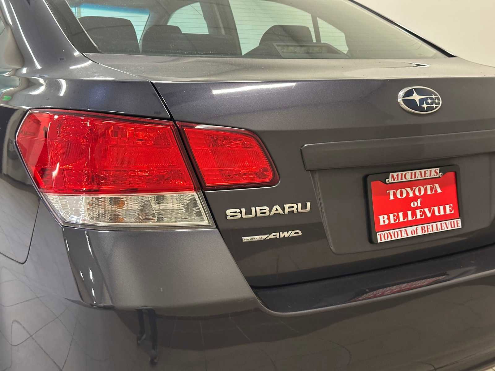 Used 2013 Subaru Legacy 2.5i Premium w/ All-Weather Pkg AWD/4WD image 7