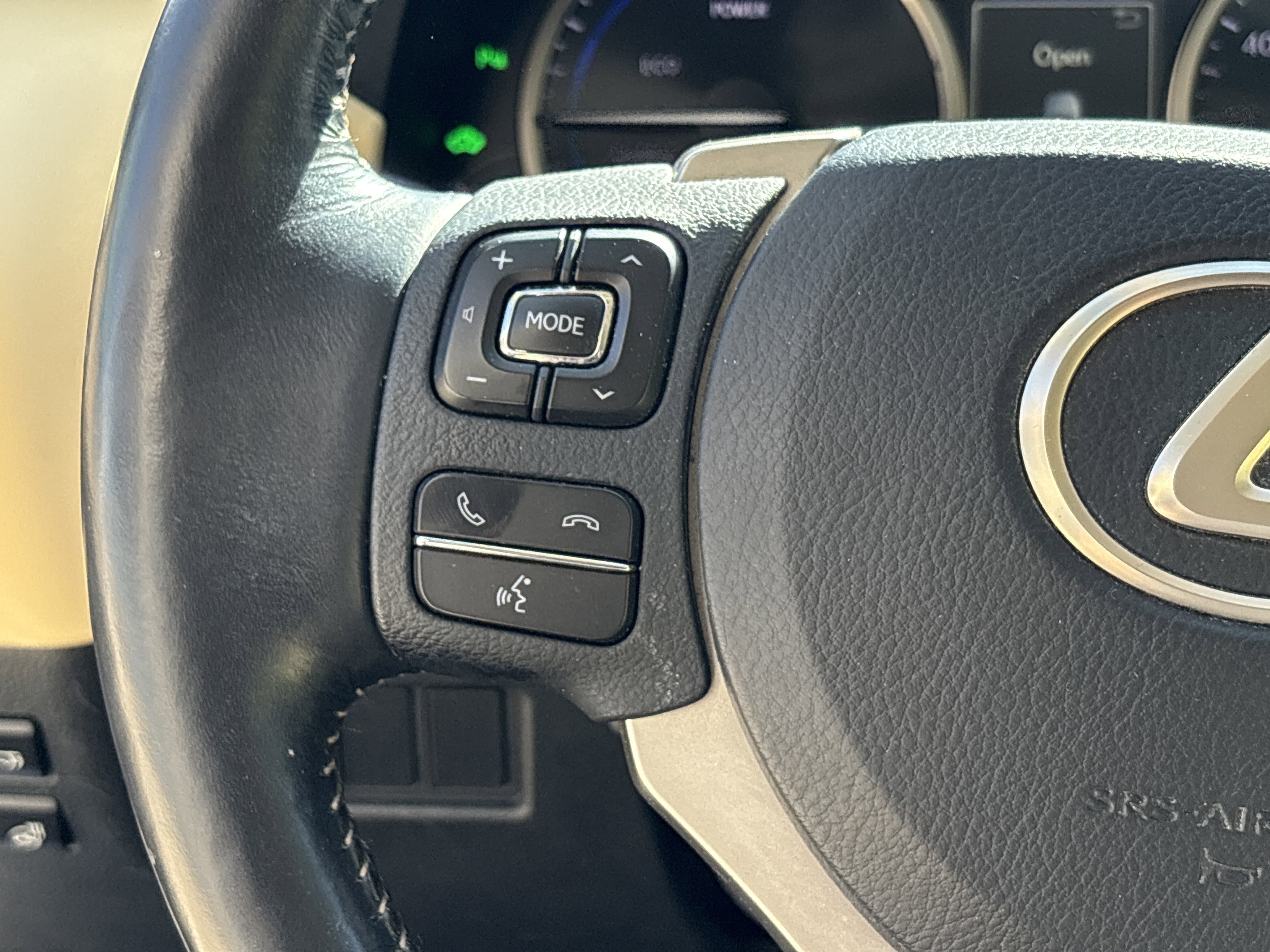 Used 2015 Lexus NX 300h AWD w/ Luxury Package image 19