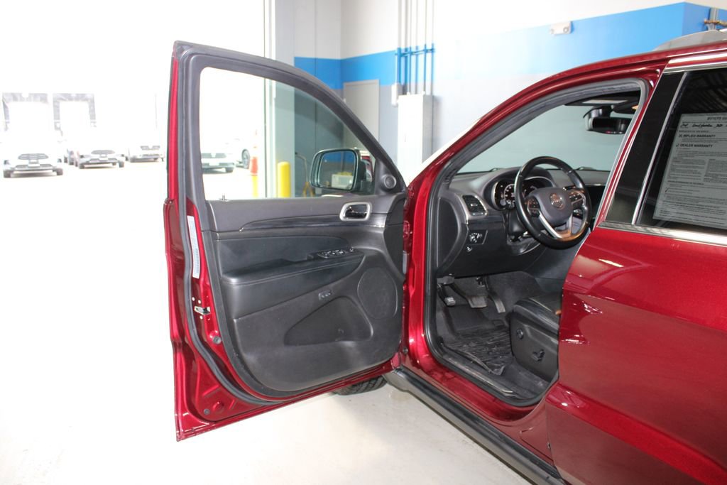 Used 2020 Jeep Grand Cherokee Limited AWD/4WD image 7