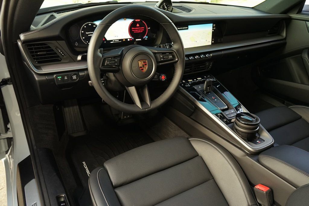 Used 2025 Porsche 911 Carrera image 9