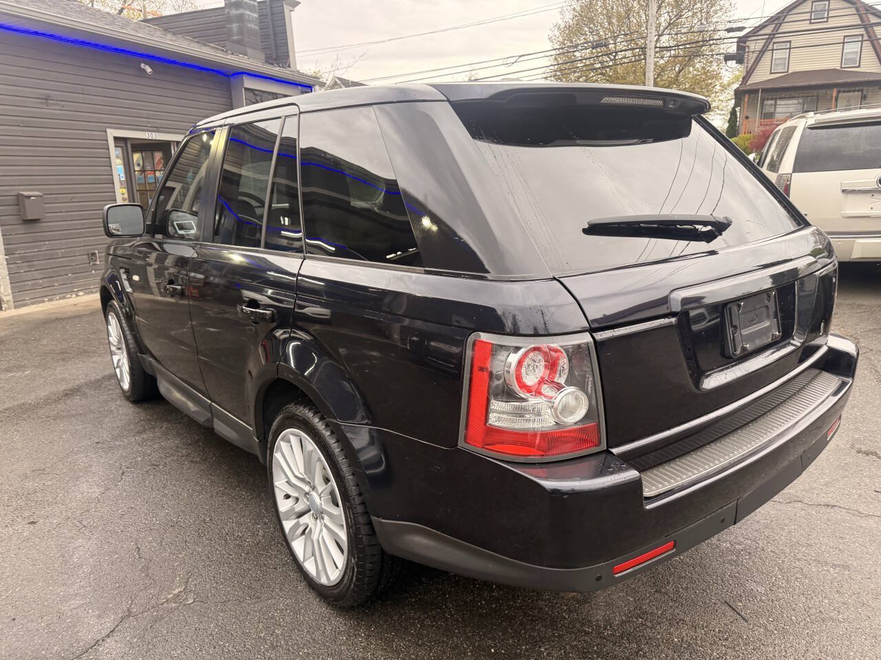 Used 2010 Land Rover Range Rover Sport HSE AWD/4WD image 7