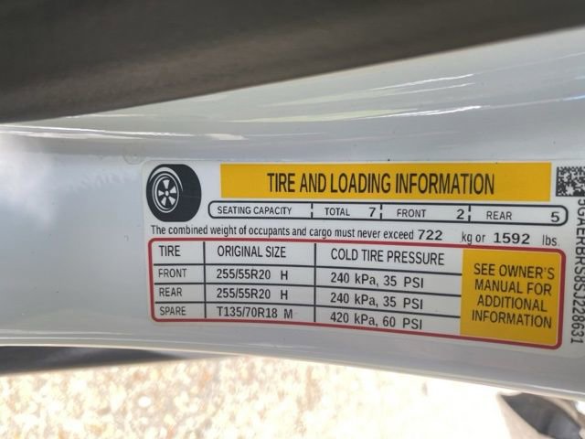 Used 2025 Buick Enclave Sport Touring image 31