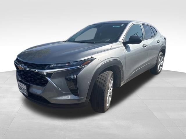 Certified 2024 Chevrolet Trax LS w/ Driver Confidence Package image 1