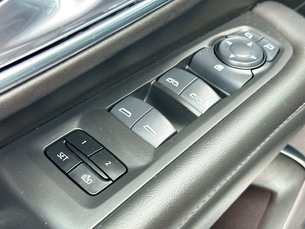 Used 2024 Chevrolet Suburban LT AWD/4WD image 17