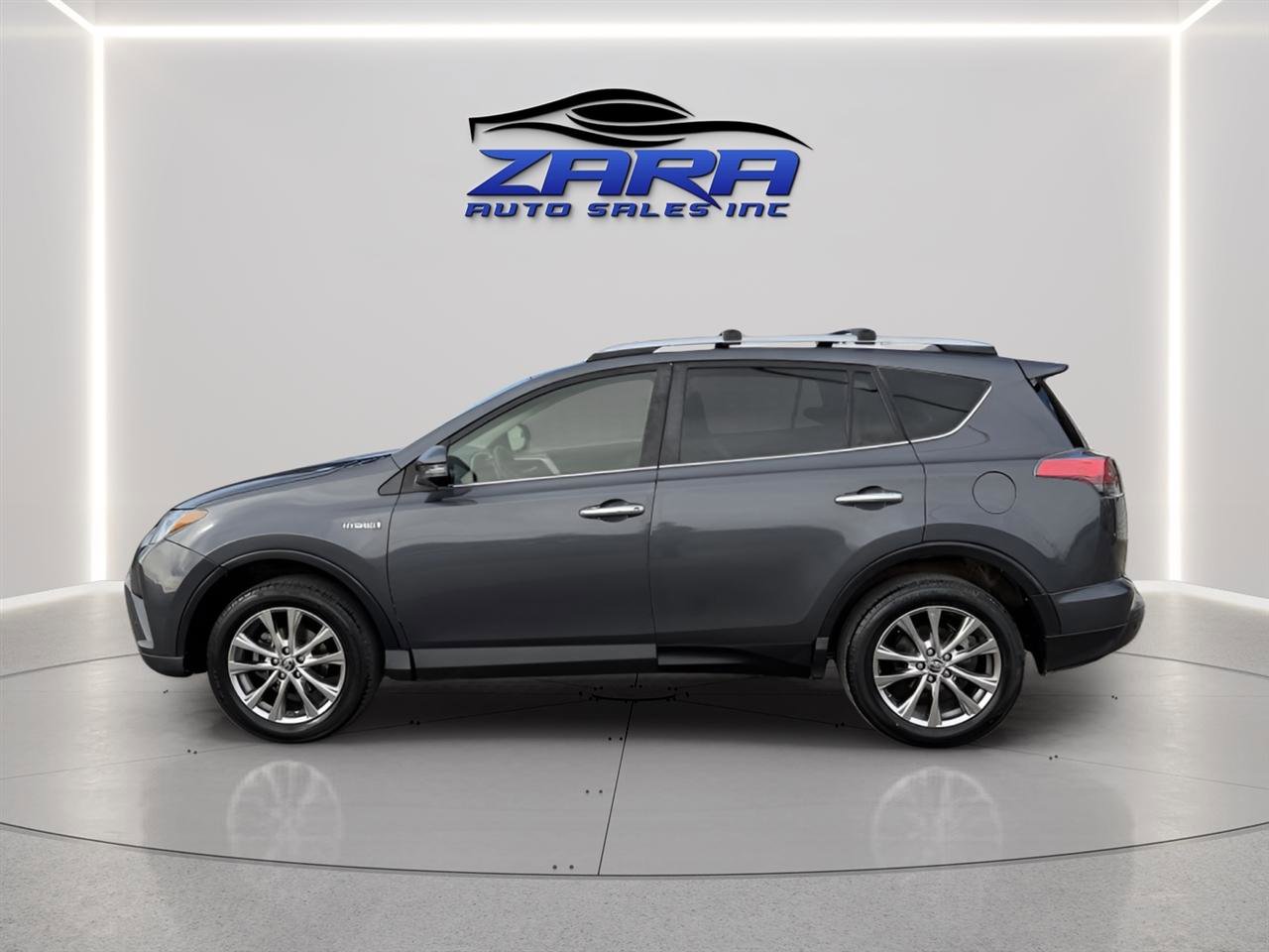Used 2016 Toyota RAV4 Limited w/ Advanced Technology Package AWD/4WD image 3