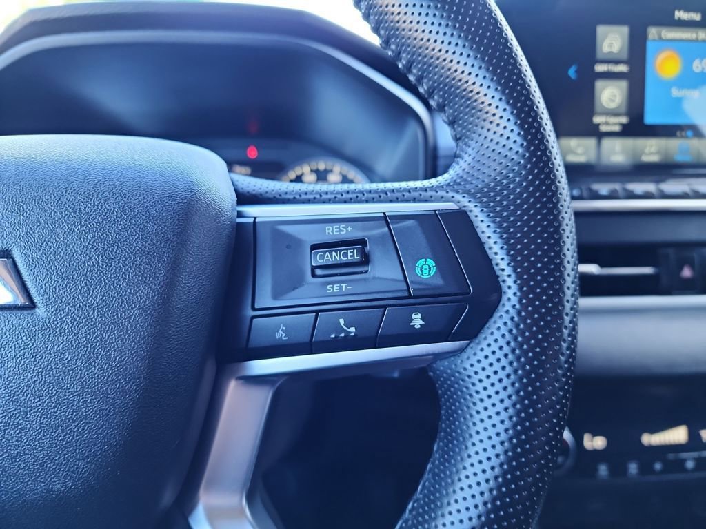 Used 2024 Mitsubishi Outlander SE Black Edition image 23