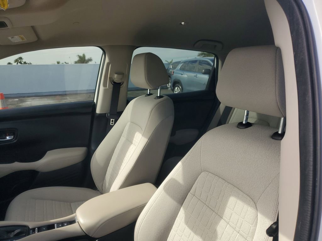 Used 2023 Honda HR-V LX image 16