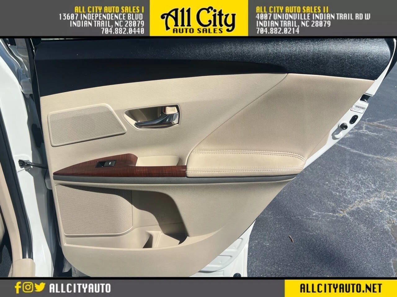 Used 2009 Toyota Venza AWD image 21