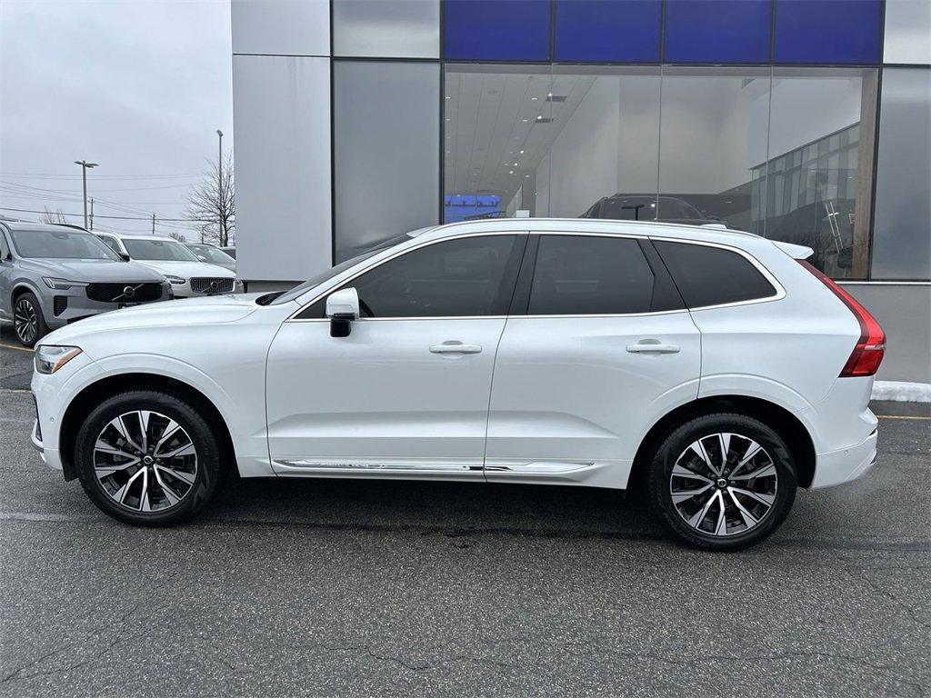 Certified 2023 Volvo XC60 B5 Plus w/ Climate Package image 5