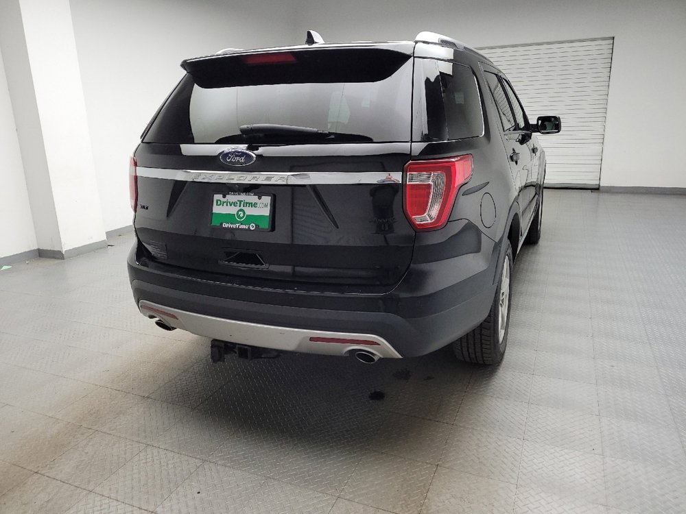 Used 2016 Ford Explorer XLT AWD/4WD image 7