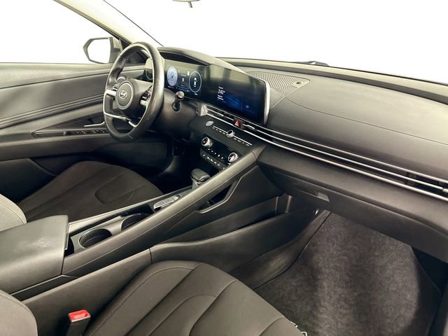 Used 2023 Hyundai Elantra SEL w/ Convenience Package FWD image 10
