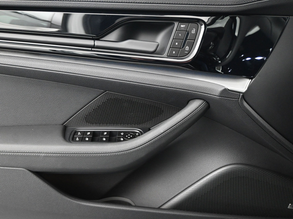 New 2026 Porsche Panamera RWD image 12