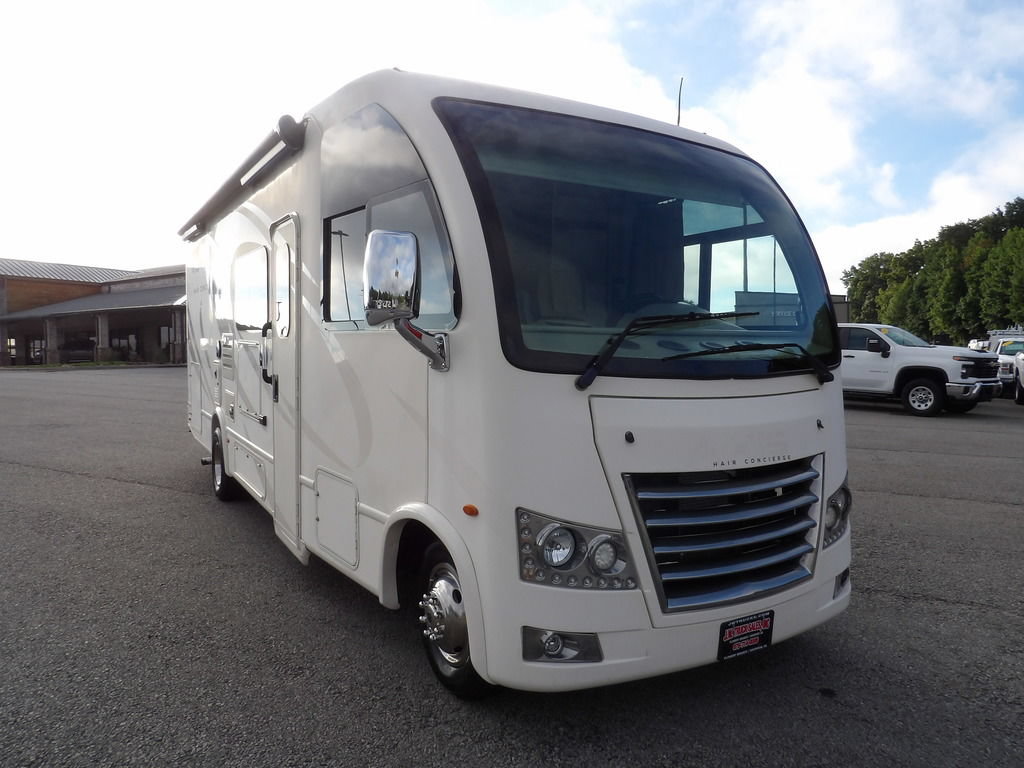 Used 2017 Ford E-450 and Econoline 450 Super Duty w/ A/C Prep Package RWD image 11