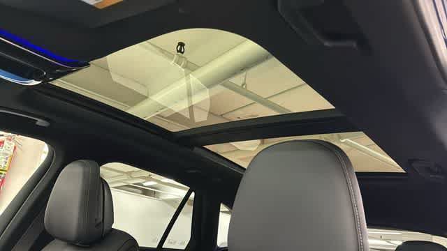 Used 2026 Mercedes-Benz GLC 300 4MATIC image 25