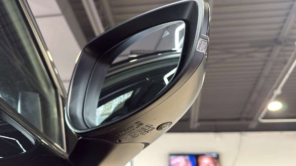 Used 2025 MAZDA CX-70 Plug-In Hybrid w/ Premium Plus AWD/4WD image 5