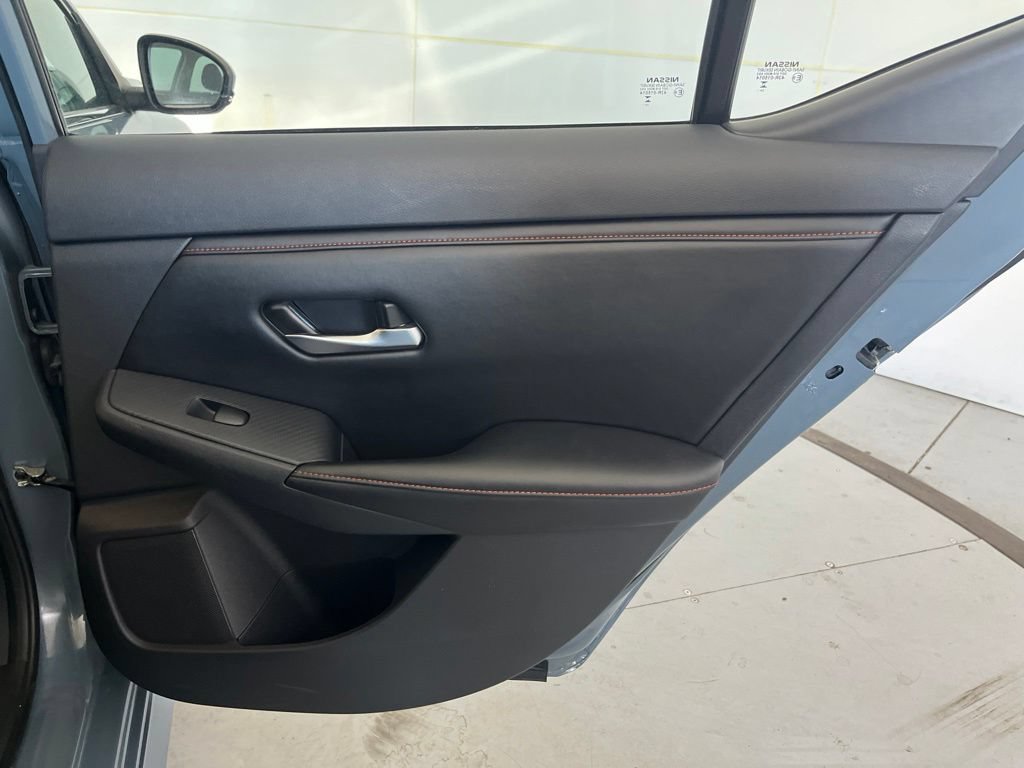 Used 2025 Nissan Sentra SR FWD image 27