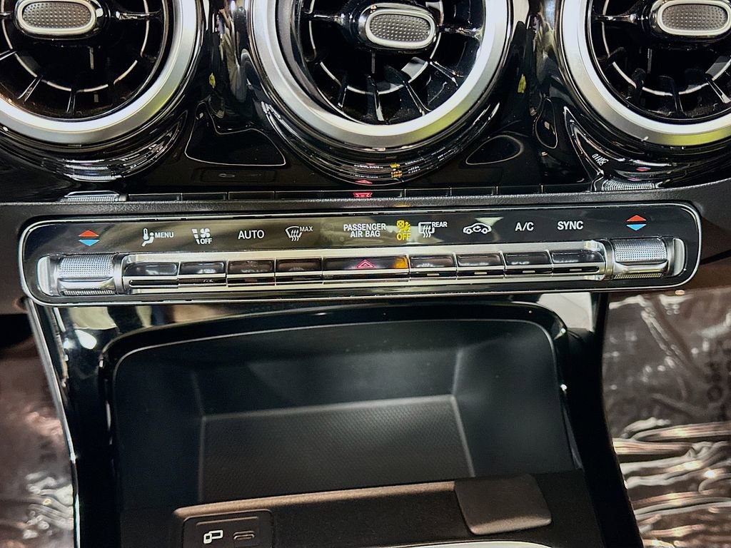 Used 2020 Mercedes-Benz CLA 250 w/ Premium Package image 15