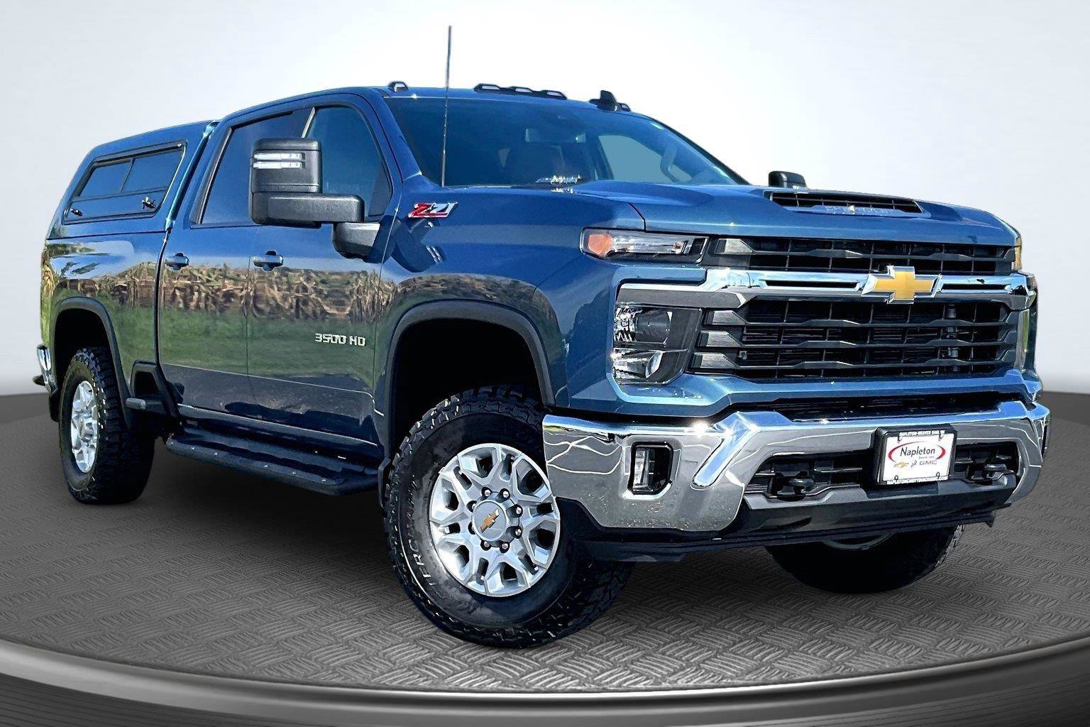 Used 2025 Chevrolet Silverado 3500 LT w/ Leather Package AWD/4WD image 13