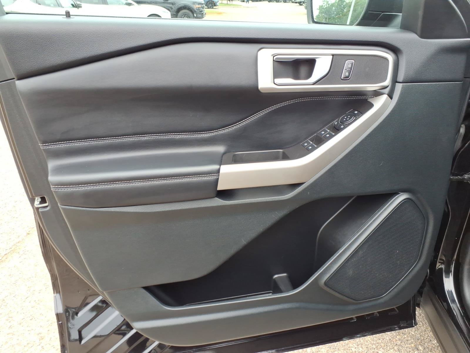 Certified 2023 Ford Explorer XLT AWD/4WD image 16