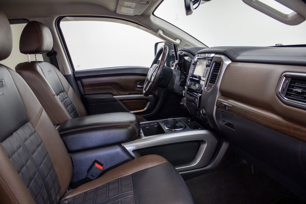 Used 2016 Nissan Titan Platinum Reserve image 36