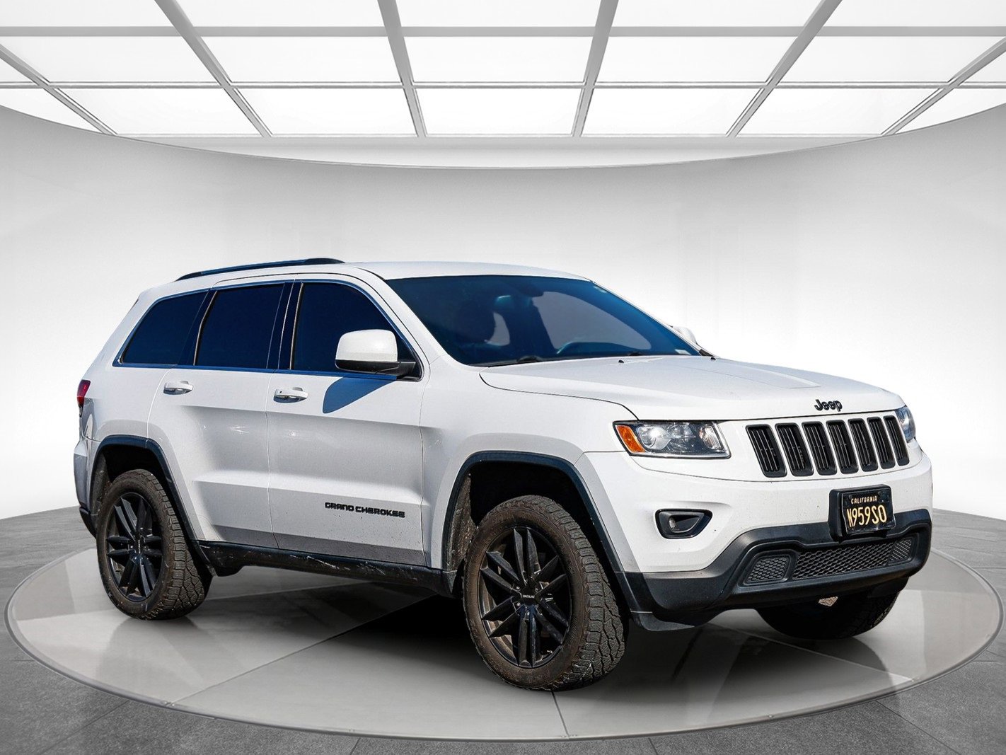 Used 2015 Jeep Grand Cherokee Laredo w/ Quick Order Package 23E image 4