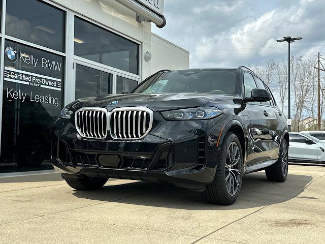 Certified 2024 BMW X5 xDrive50e w/ M Sport Package image 3