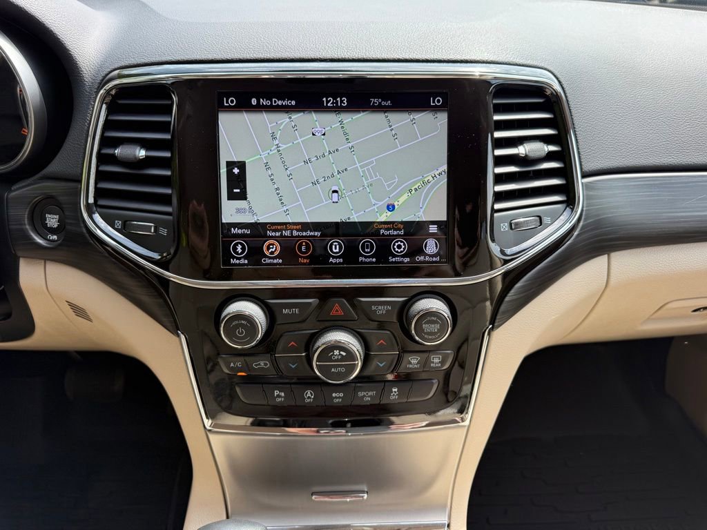 Used 2022 Jeep Grand Cherokee Laredo E AWD/4WD image 19