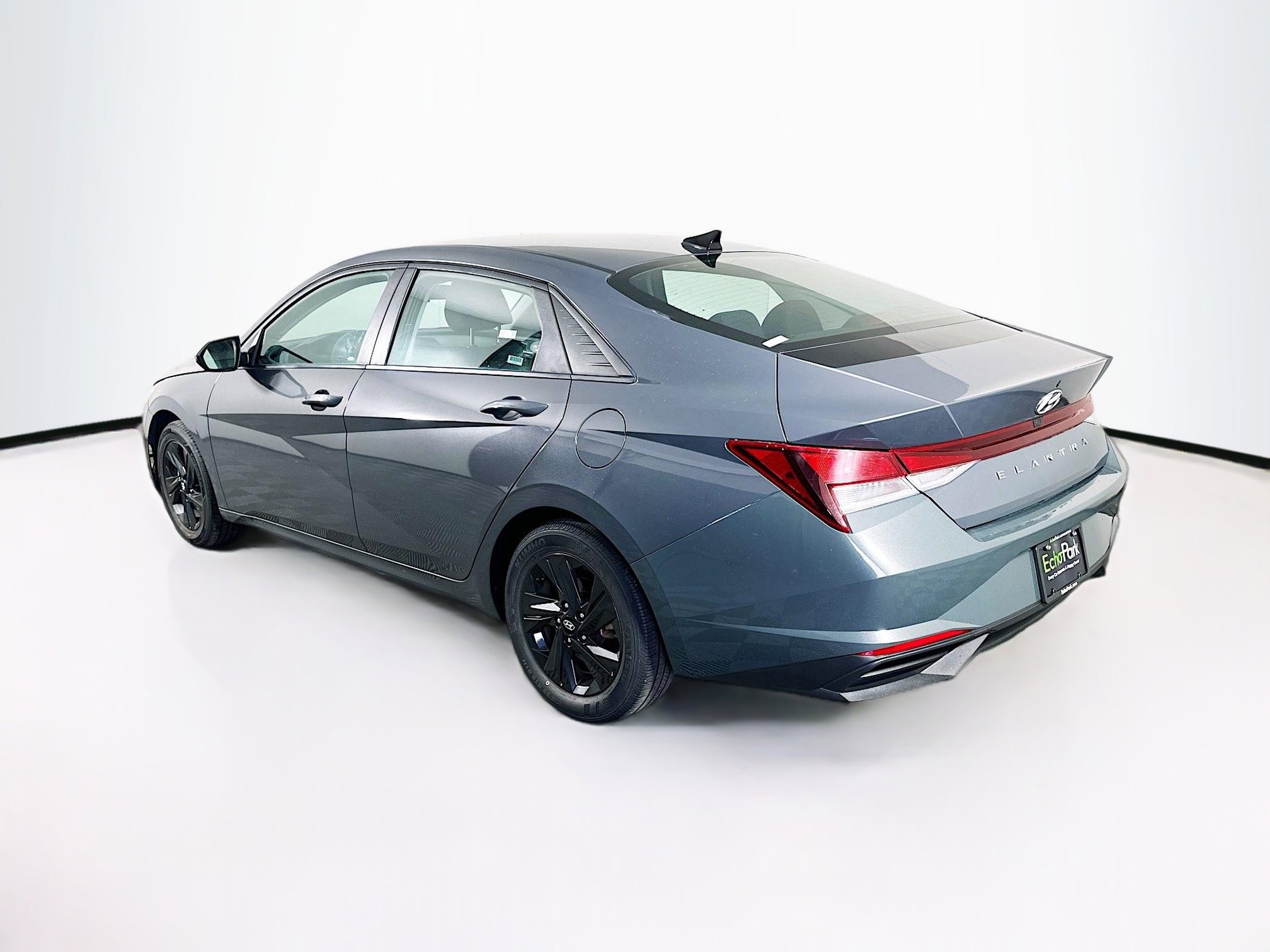 Used 2023 Hyundai Elantra SEL image 5