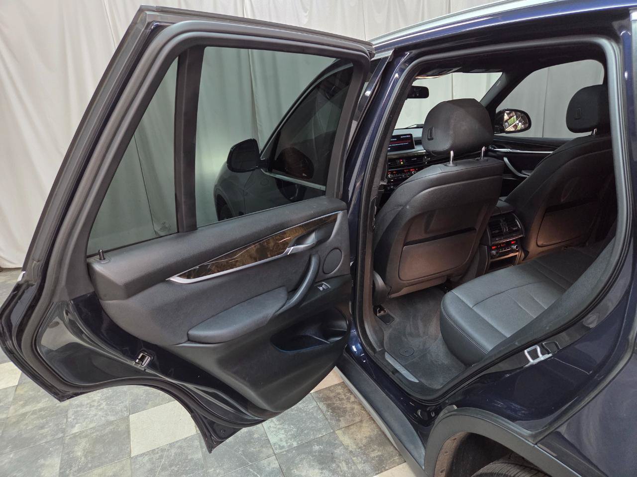 Used 2018 BMW X5 xDrive35i AWD/4WD image 11