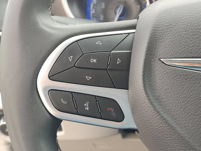 Certified 2024 Chrysler Pacifica Touring-L FWD image 20