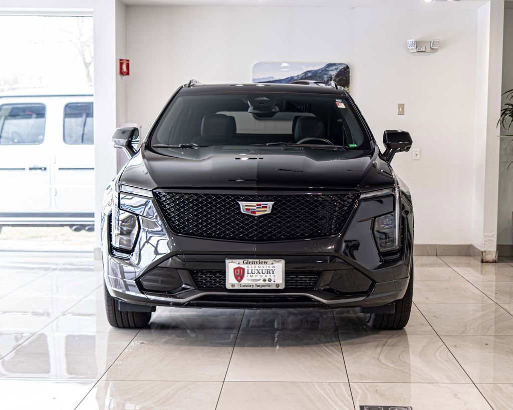 Used 2025 Cadillac XT4 Sport image 3