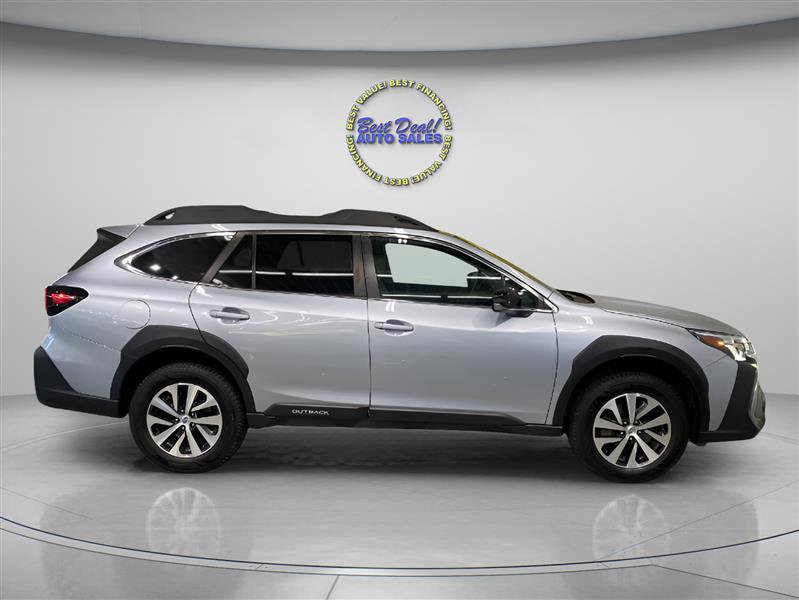 Used 2023 Subaru Outback Premium image 8