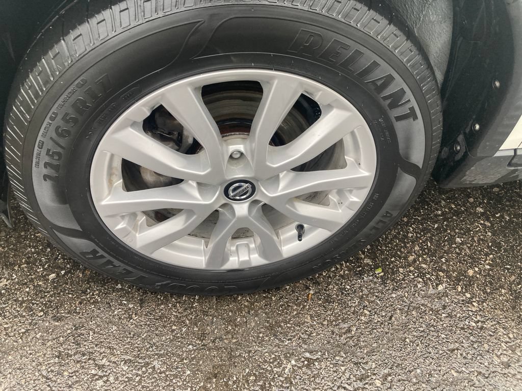 Used 2019 Nissan Rogue SV AWD/4WD image 34