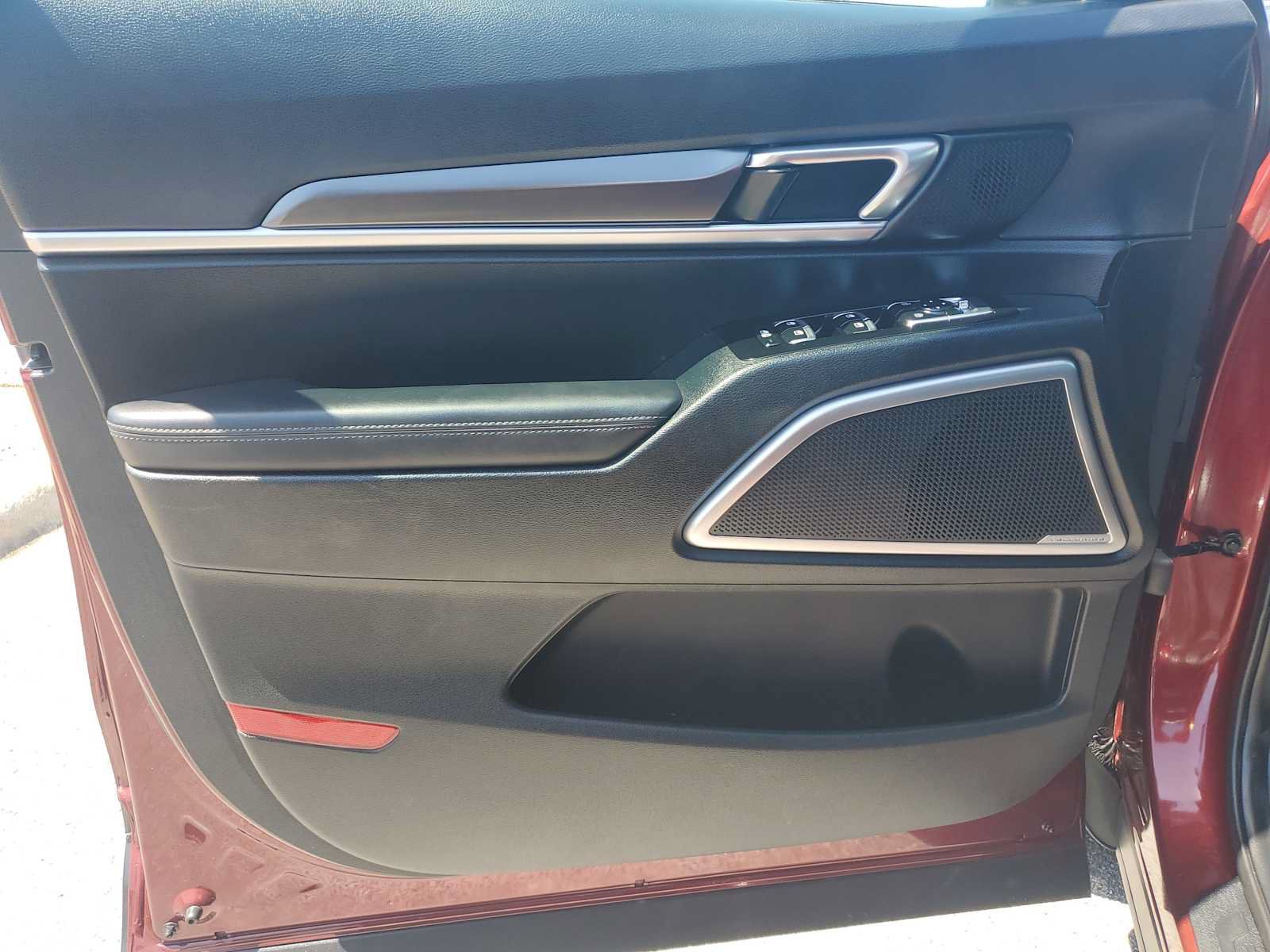 Used 2024 Kia Telluride S w/ S Sunroof Package FWD image 17