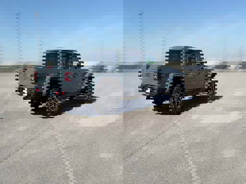 New 2025 Jeep Gladiator Rubicon image 12