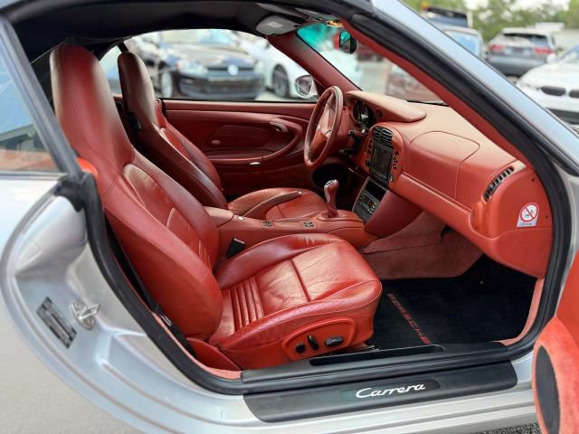 Used 2001 Porsche 911 Carrera 4 image 30