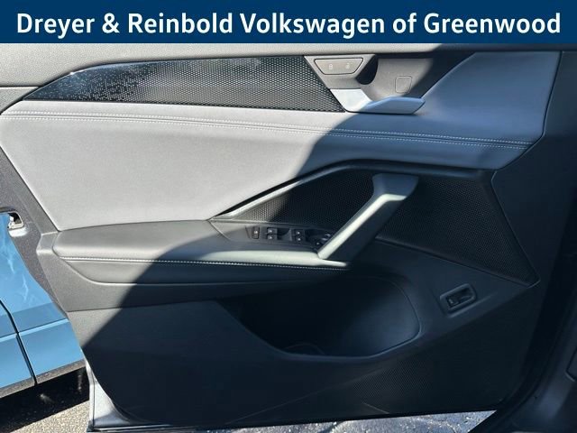 New 2025 Volkswagen Tiguan SE R-Line image 29