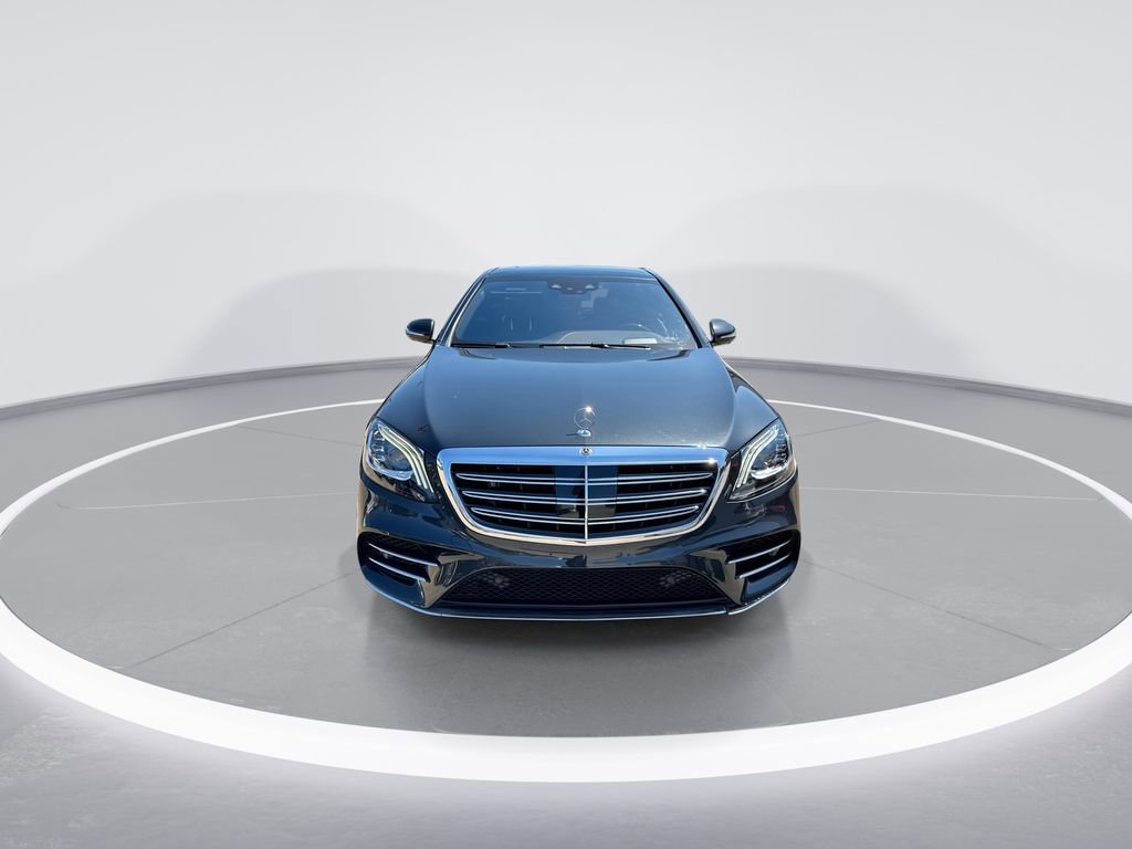 Used 2020 Mercedes-Benz S 560 Sedan w/ AMG Line Exterior image 3