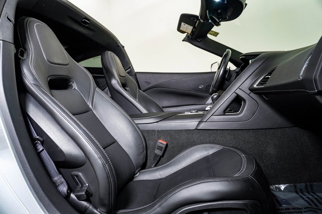 Used 2018 Chevrolet Corvette Stingray w/ Battery Protection Package image 17