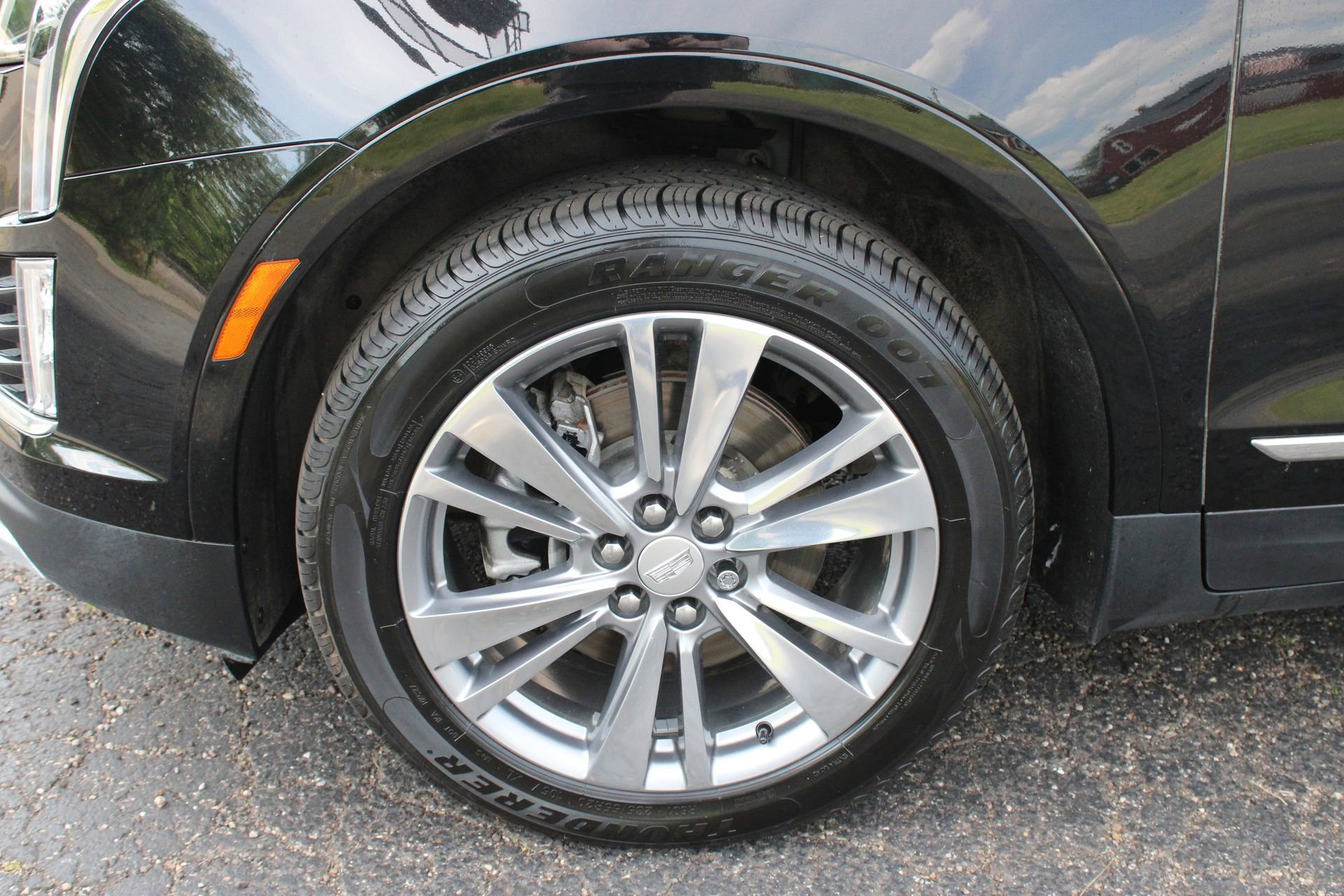 Used 2024 Cadillac XT5 Premium Luxury w/ LPO, Floor Liner Package AWD/4WD image 12