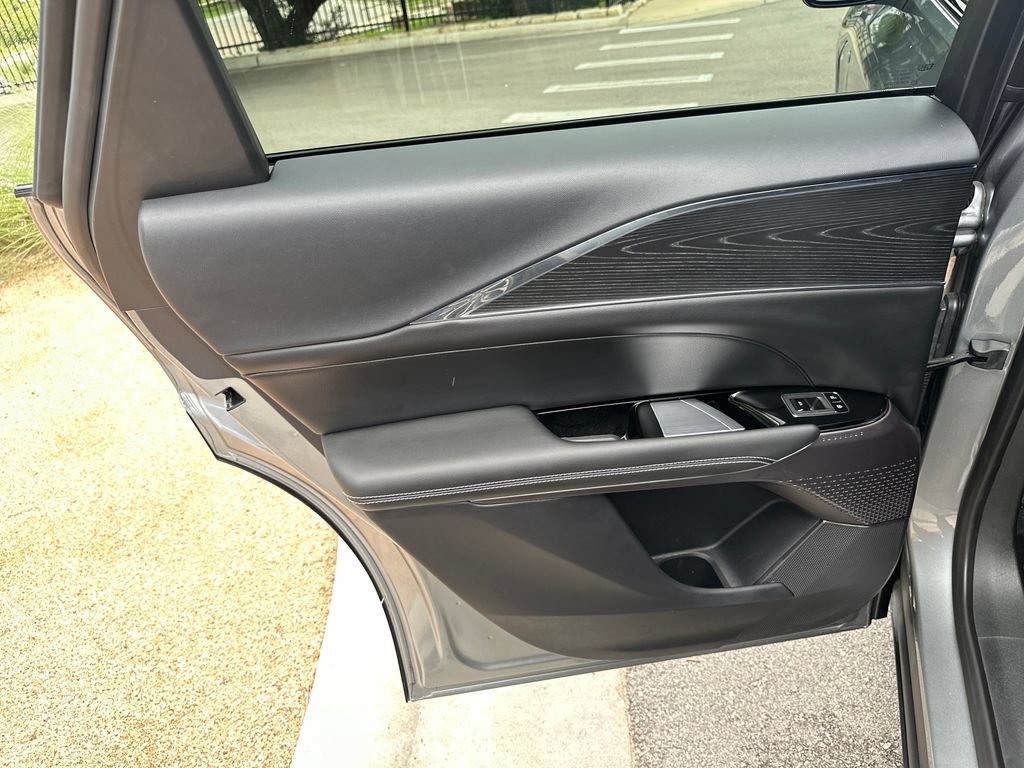 Used 2024 Cadillac Lyriq Sport RWD image 31