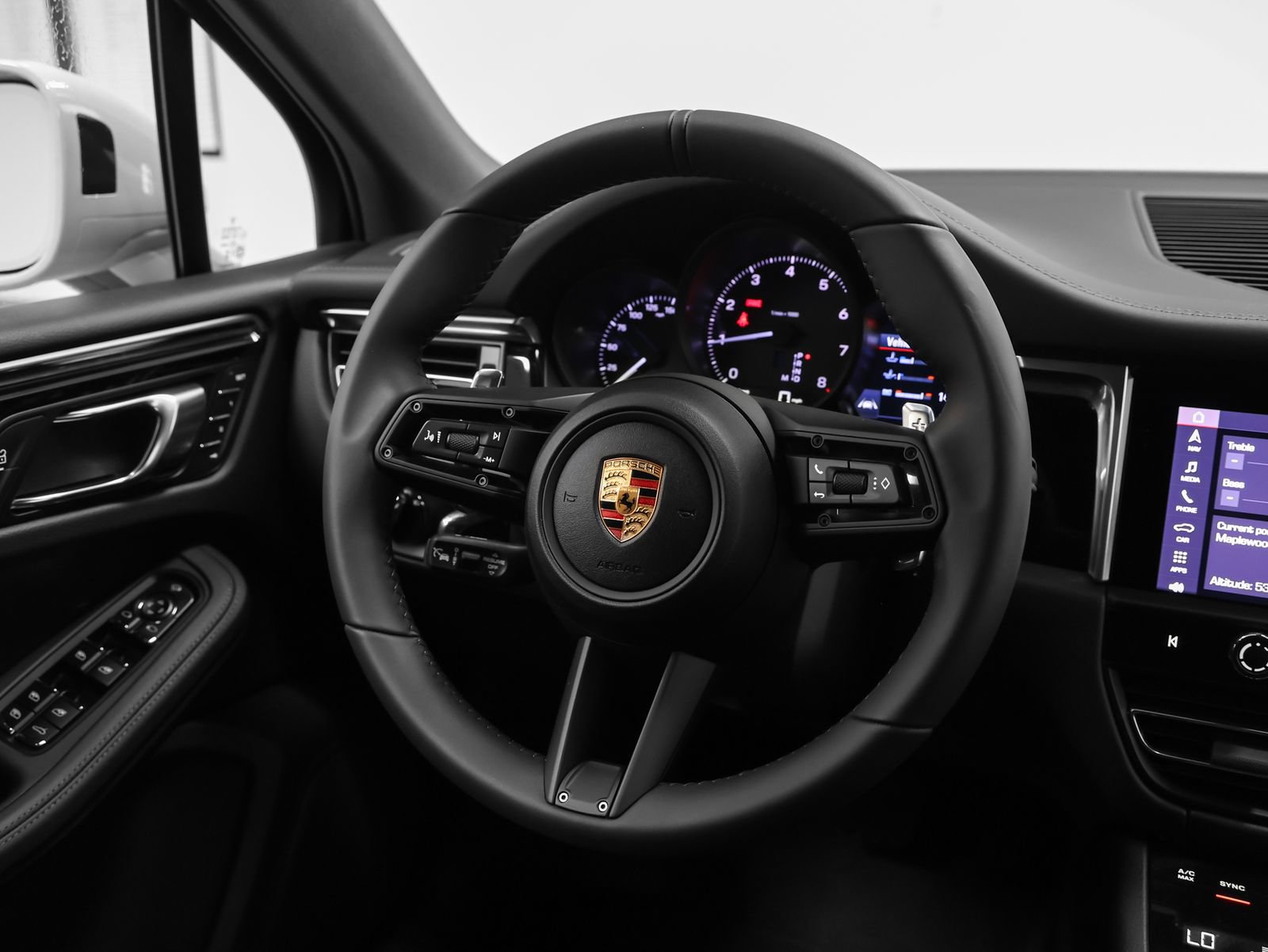 New 2026 Porsche Macan AWD/4WD image 31