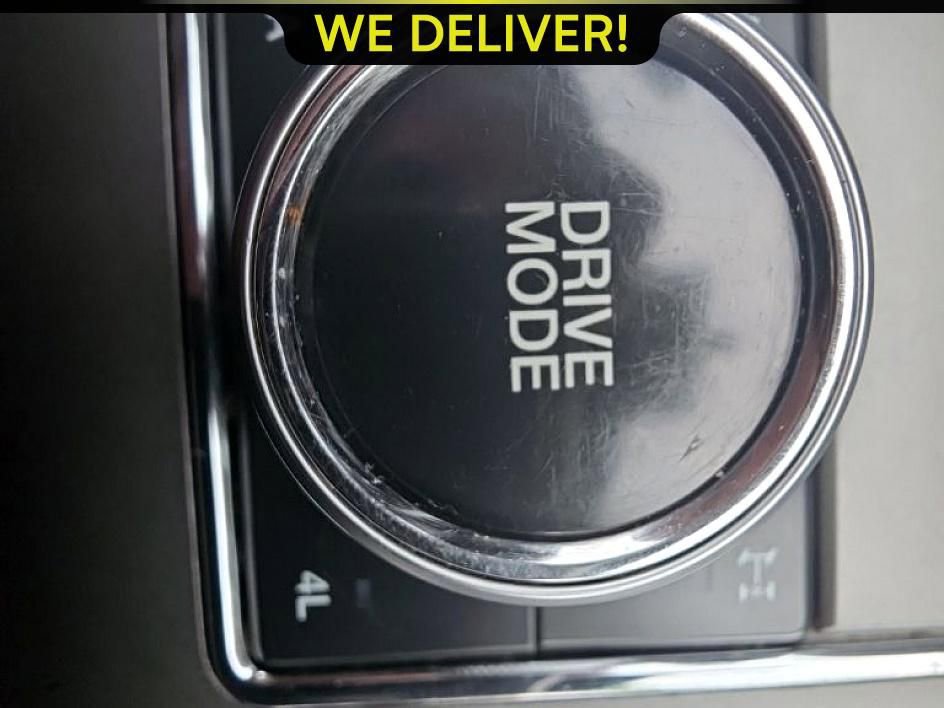 Used 2020 Ford Expedition XLT w/ Equipment Group 202A AWD/4WD image 13