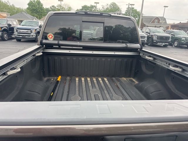Used 2019 Nissan Titan SL AWD/4WD image 4