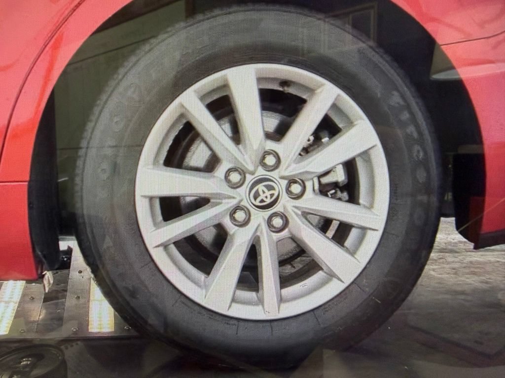 Used 2025 Toyota Camry LE FWD image 16