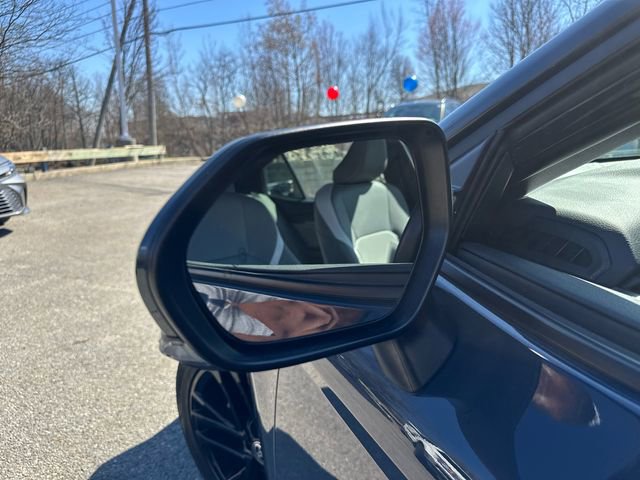 Used 2025 Toyota Camry SE image 14