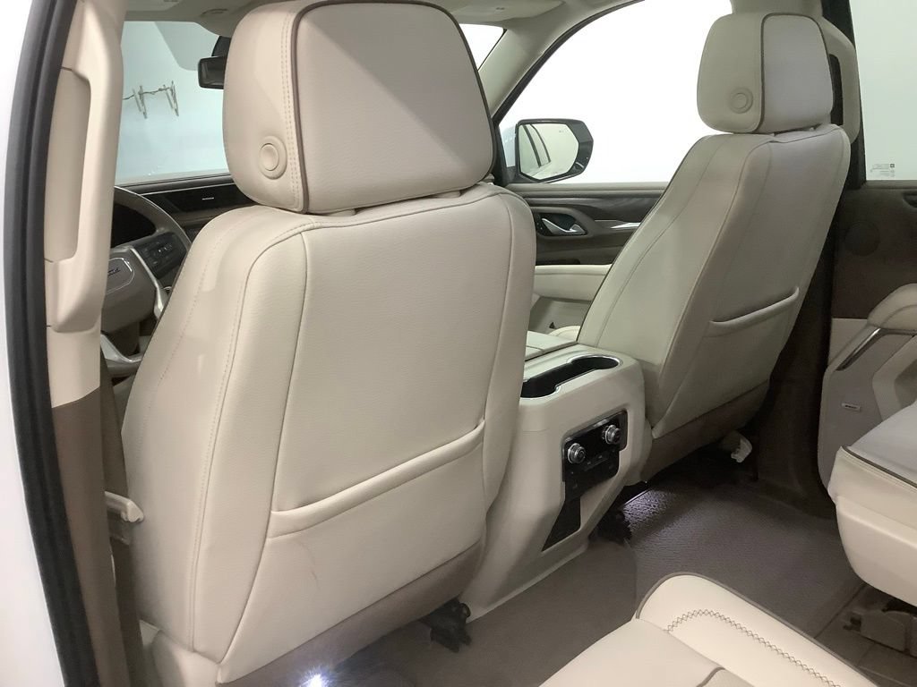 Used 2022 GMC Yukon XL Denali AWD/4WD image 9