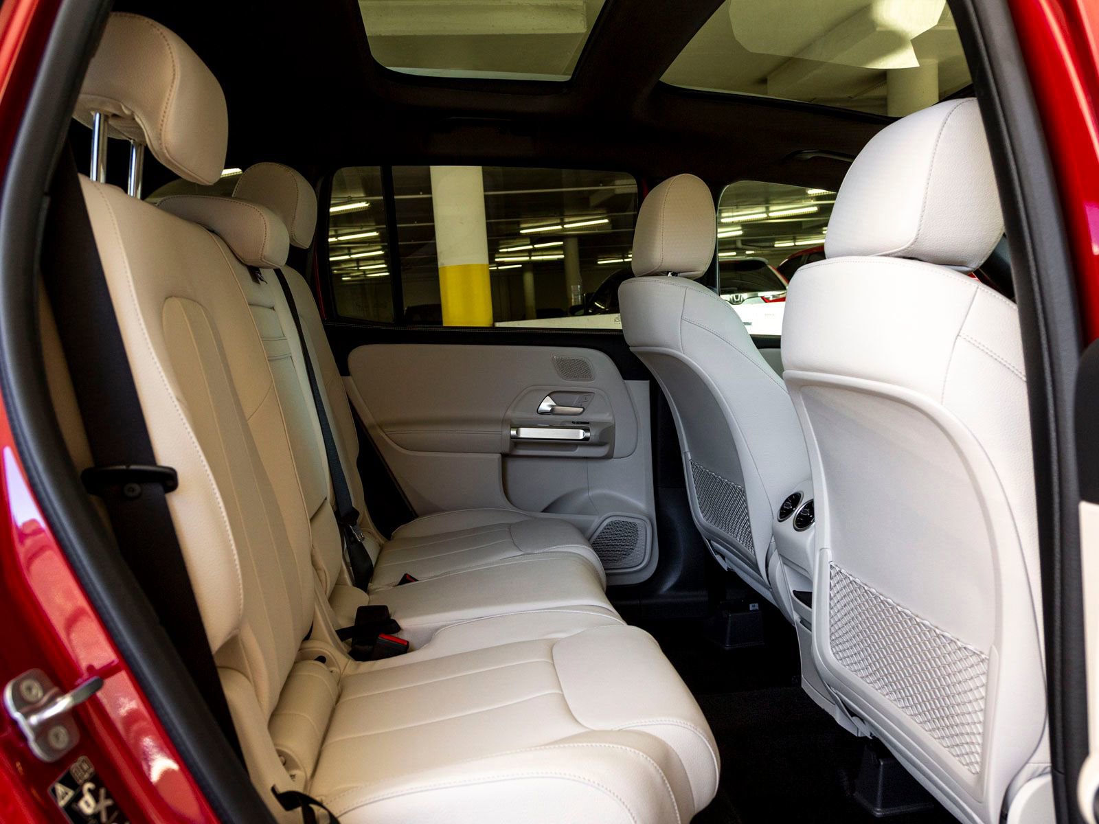 Used 2026 Mercedes-Benz GLB 250 image 25