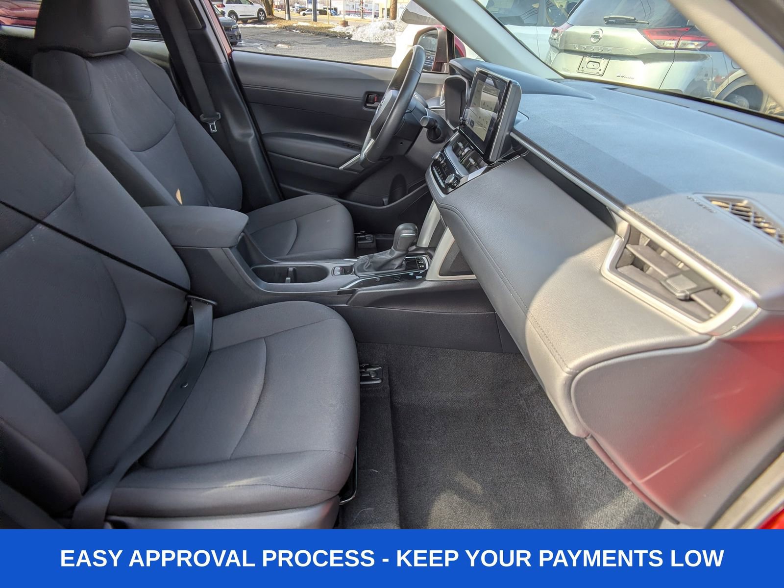 Used 2024 Toyota Corolla Cross LE image 15